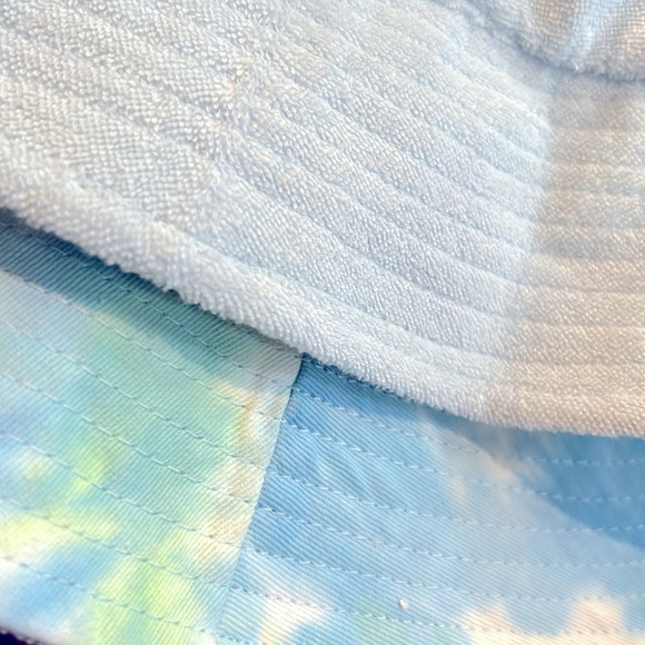 NWT Jenni Reversible Tie Dye Terry Cloth Hat, One Size New w/Tag $39.99 - Picture 5 of 6